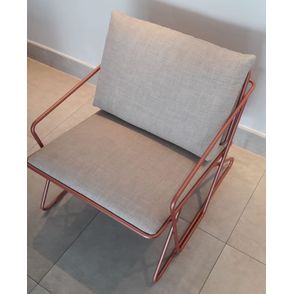 Poltrona Industrial Vaz Assento Estofado Cinza com Base Aco cor Cobre - 46207