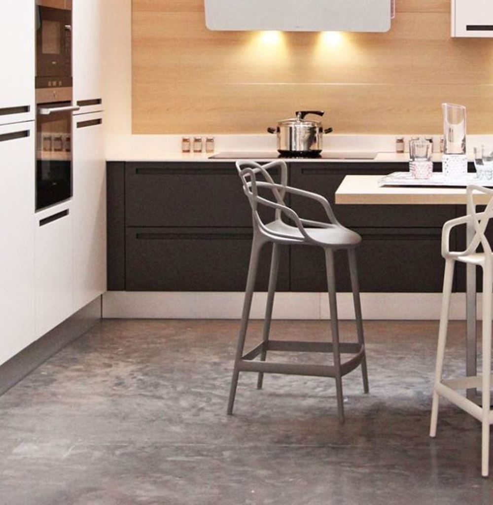 Banqueta-Aviv-em-Polipropileno-Fendi-109-cm---61173