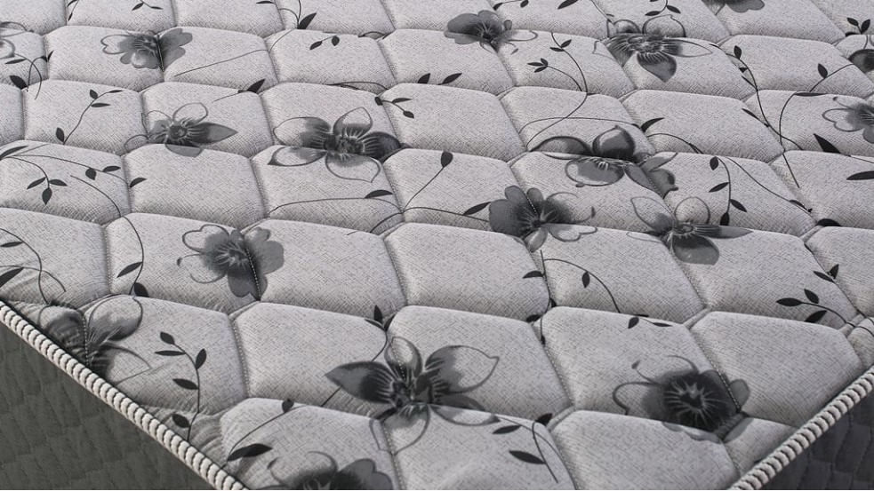 BLACK-DETALHE