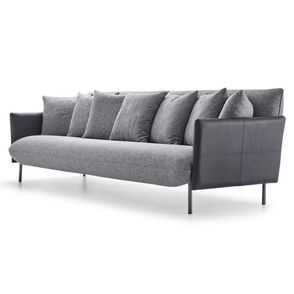Sofá Gante 4 lugares Assento Tabaco Braços Couro Base Grafite 258cm - 62502