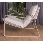 PoltronaMoonEstofadaCouroNaturalBrancoBasedeMetalBranco