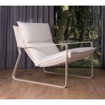 PoltronaMoonEstofadaCouroNaturalBrancoBasedeMetalBranco