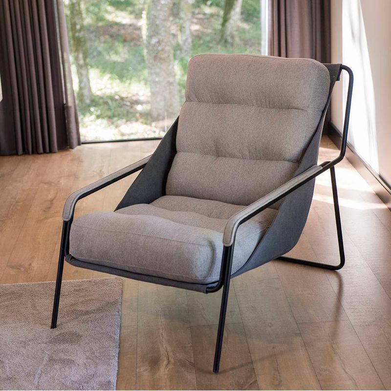 PoltronaAlgarveCruBasedeFerroPreta