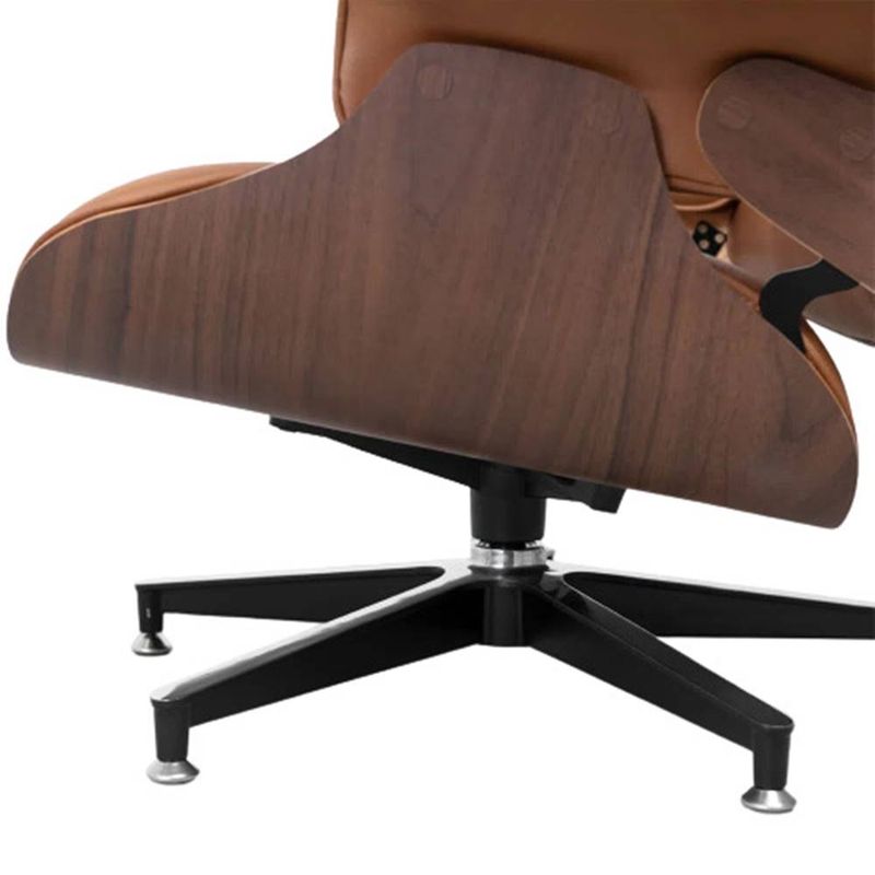 PoltronaComPuffCharlesEamesCouroCarameloBaseXPreta