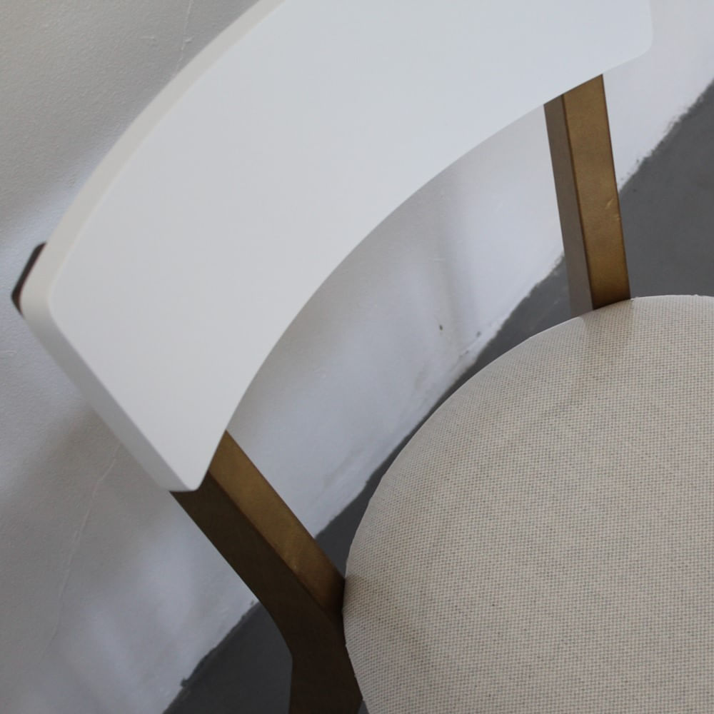Cadeira-Nasa-Assento-cor-Cru-Encosto-Branco-Estrutura-Amendoa---68049