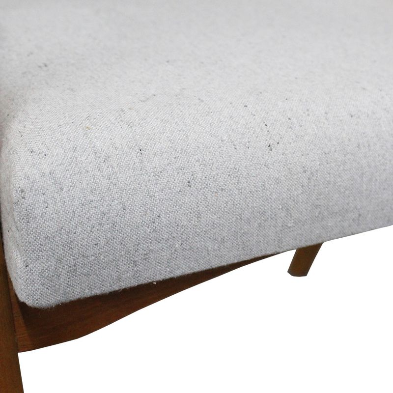 CadeiraOsvaldinaemMadeiraAmendoaComDetalheemCourino68686