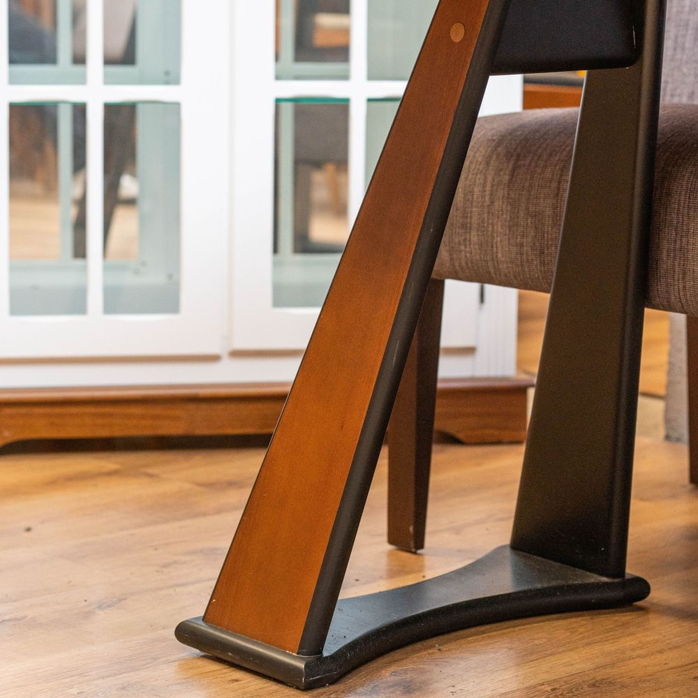 Mesa-Jantar-Curve-Retangular-Tampo-Imbuia-Natural-com-Base-Laca-Preto-180-cm---57536