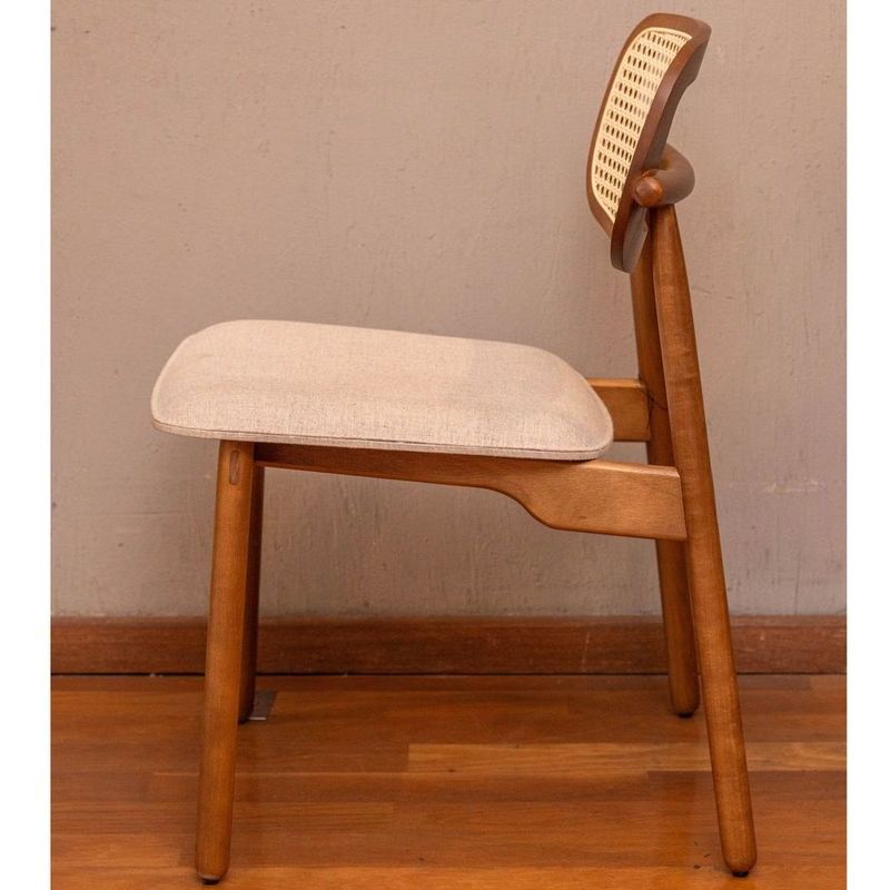 CadeiraCariocaAssentoCinzaeEncostoTelaSextavadacomBaseMadeiraCastanho71997