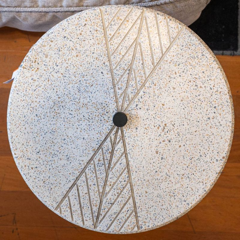 MesaLateralInerciaTampoeBaseConcretoBrancocomHasteemAcoPreto40cm68754