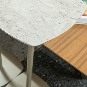 Mesa de Apoio Safira Baixa Tampo Marmore Travertino com Base Aco Champagne 55 - 72665