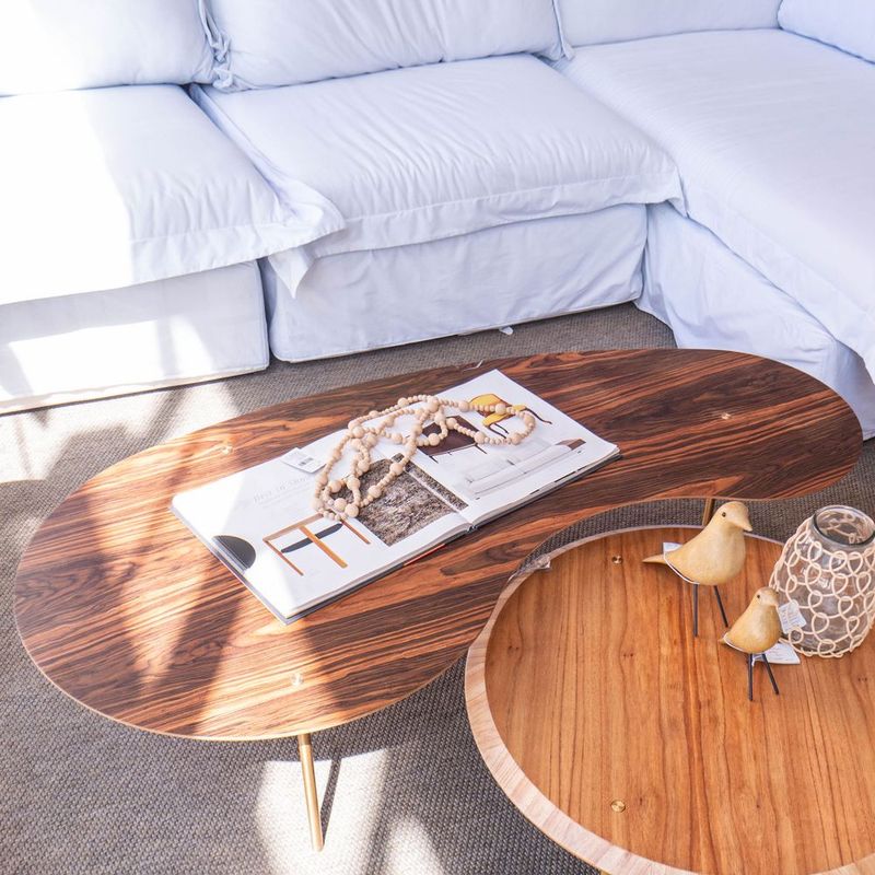 MesadeCentroLagunaTampoPauFerroNogueiracomPesAcoDourado135cm72830