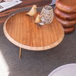 MesadeCentroPuntoRedondaTampoNaturalcomPesAcoDourado68cm72831