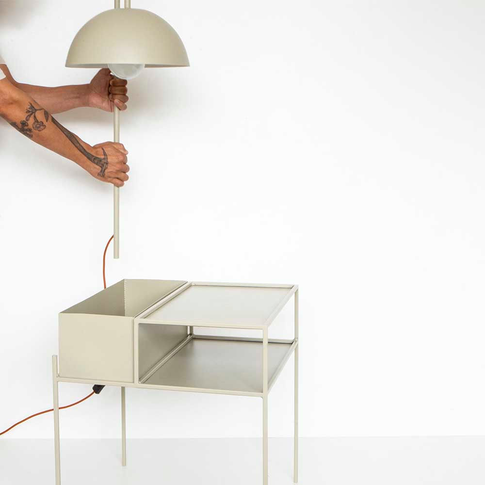 Mesa-de-Cabeceira-Wire-Com-Luminaria-Aco-Terracota---74656