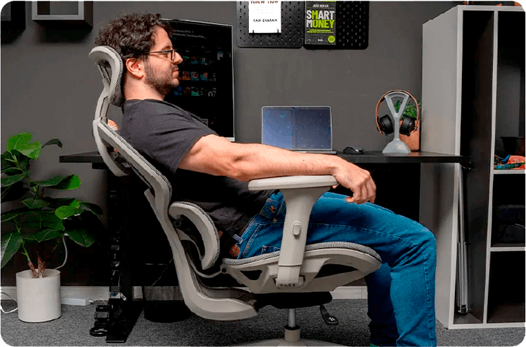 Demonstração do suporte de lombar da Cadeira Siggy