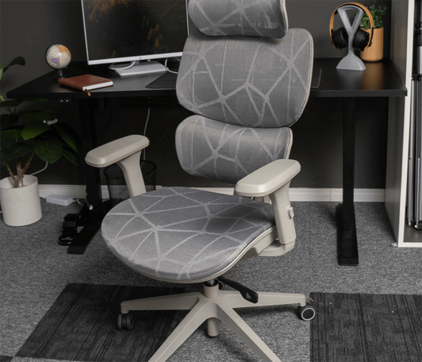 Foto da Cadeira Siggy Cinza no ambiente